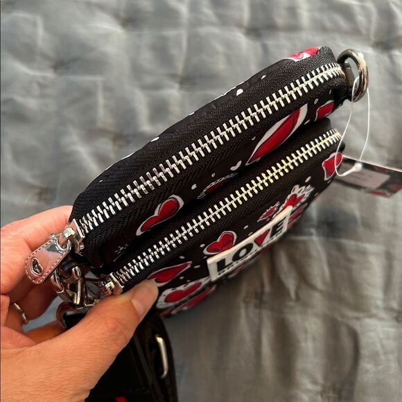 NWT Brighton Hearts a Flutter Utility Crossbody Bag Black Red White - Picture 6 of 9